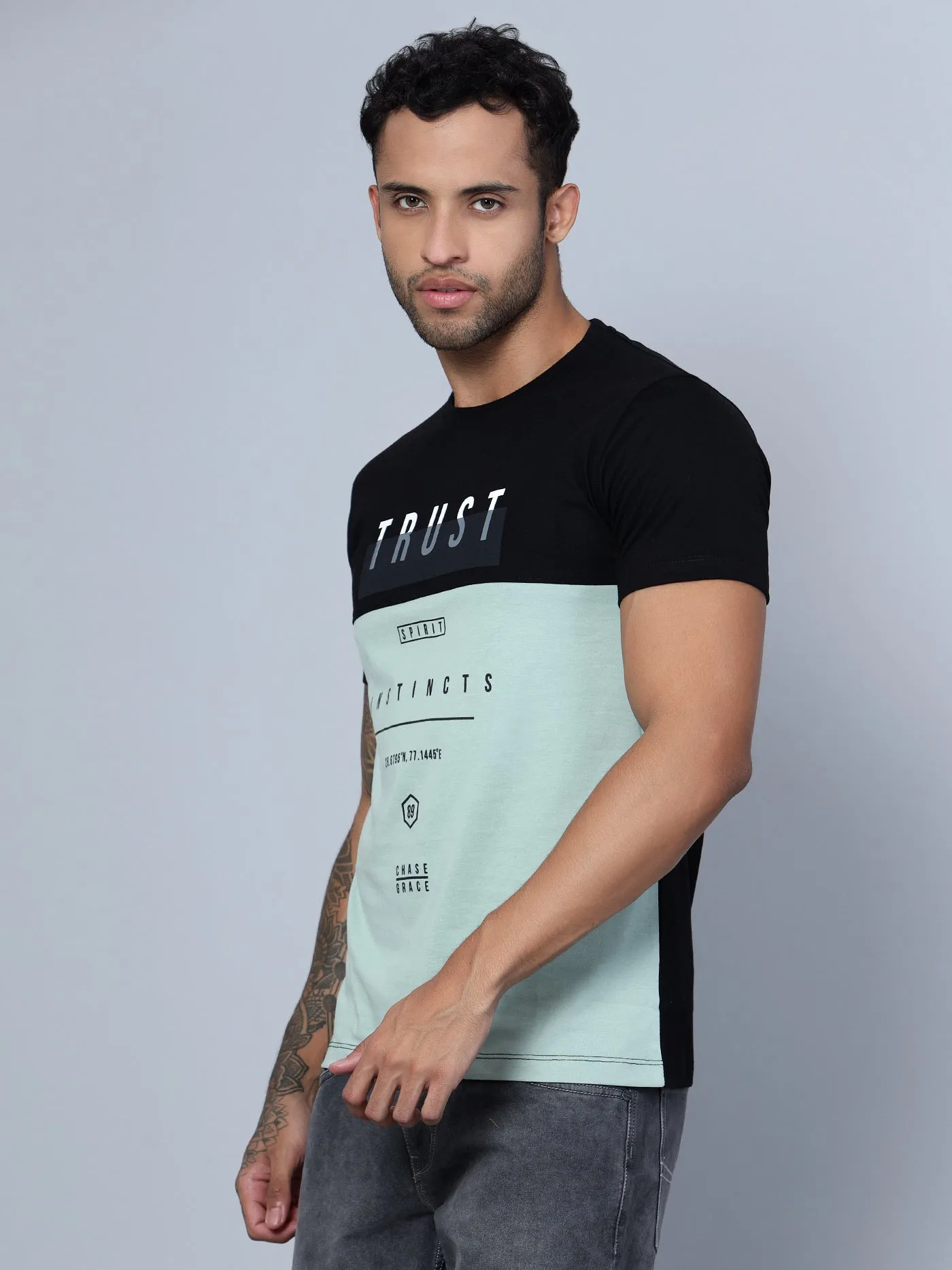 Men Round Neck Black T-Shirt