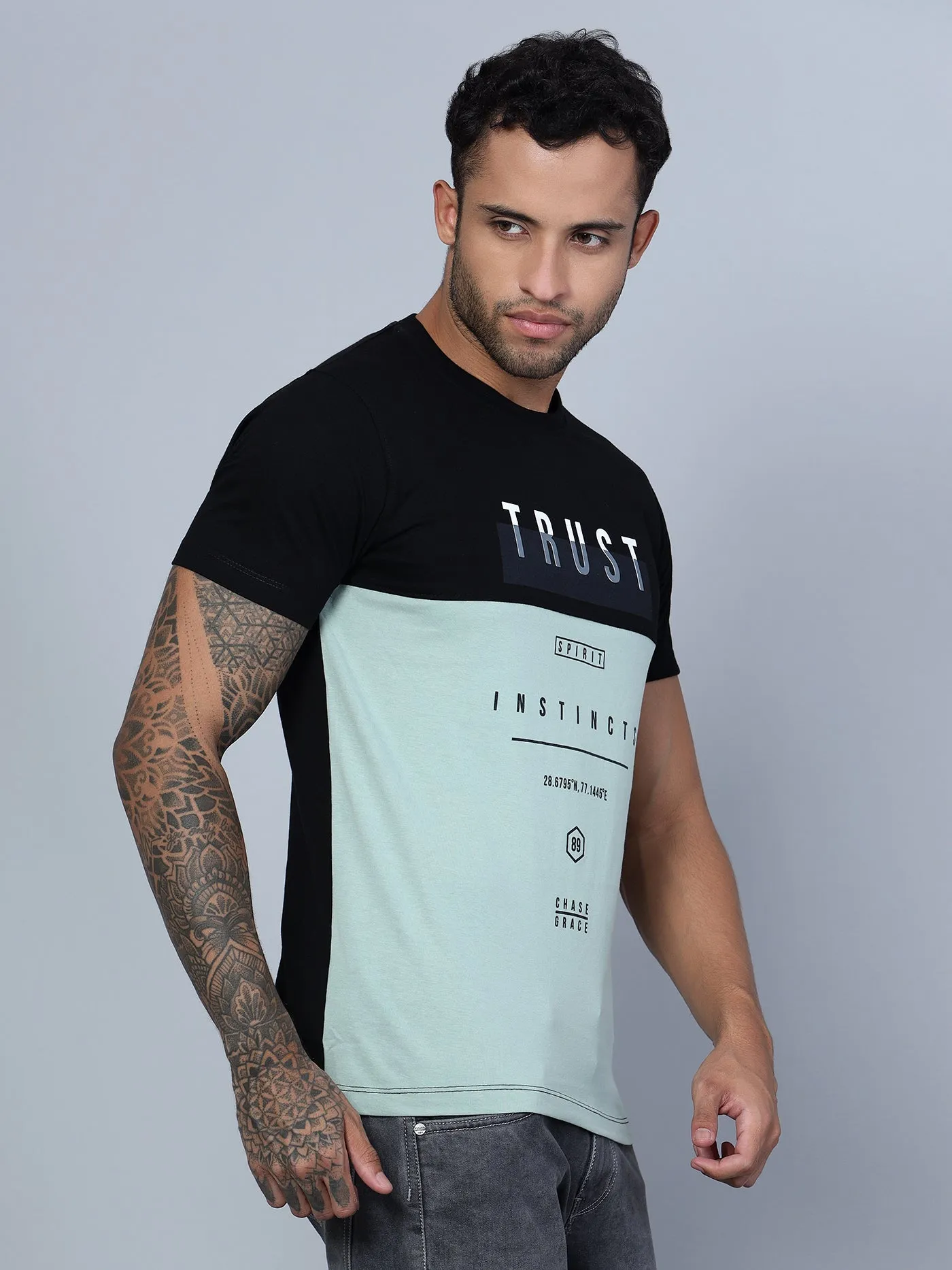 Men Round Neck Black T-Shirt