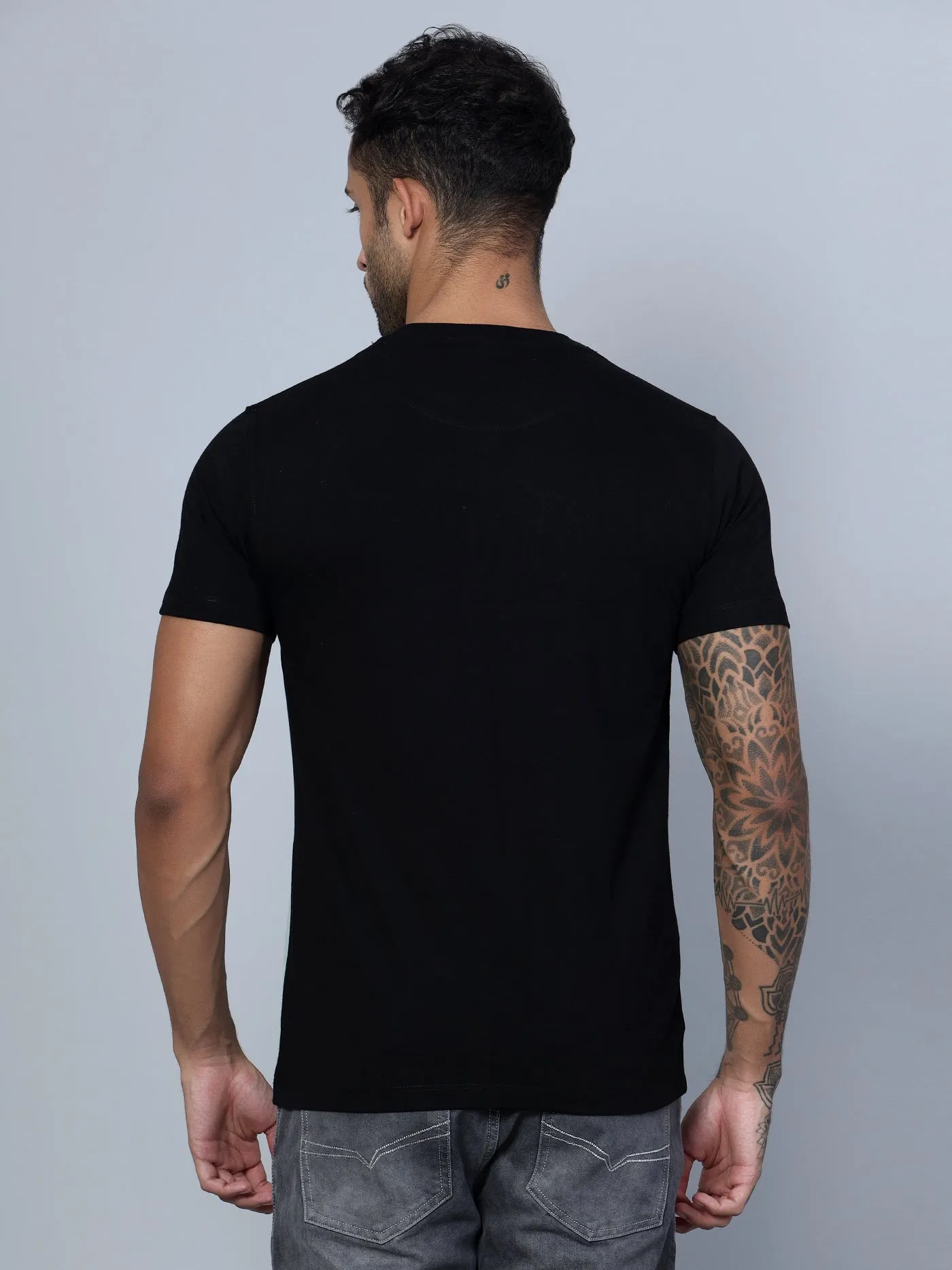 Men Round Neck Black T-Shirt