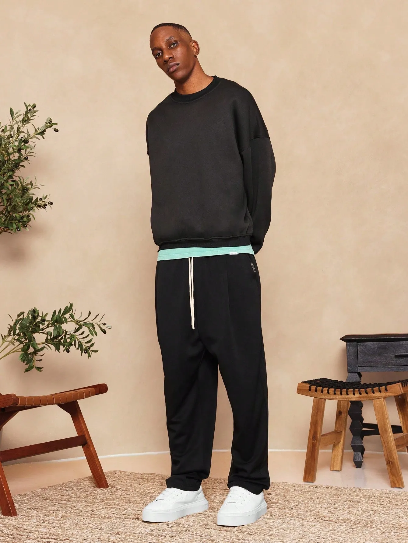 Straight Fit Pleated Essential Jogger